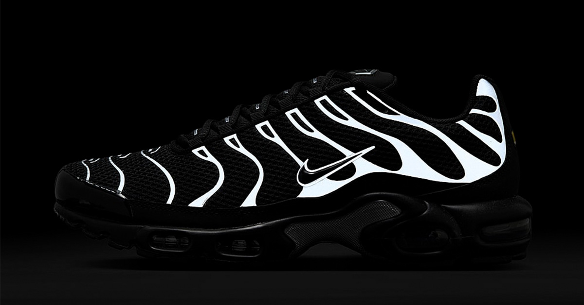 Air max plus premium black sales